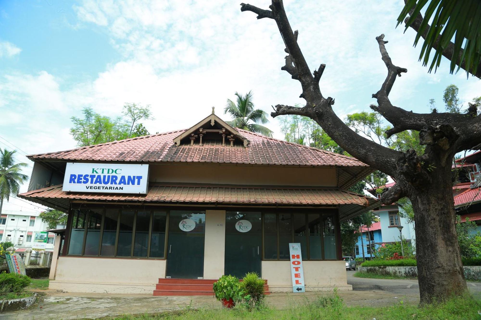 Hotel Nandanam Guruvāyūr Exterior foto